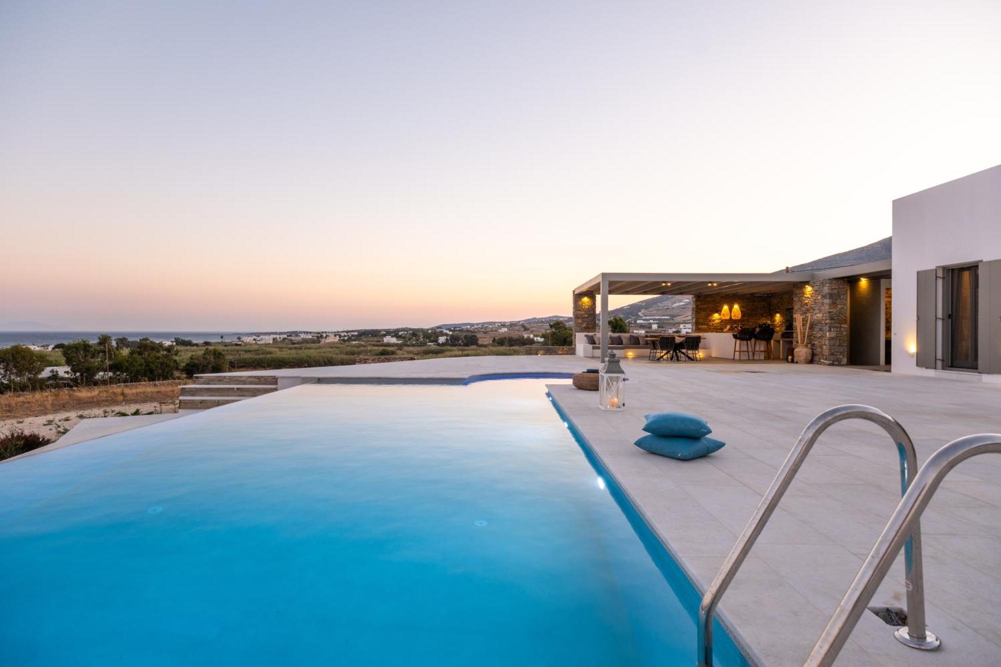 Golden Bay Luxury Villas And Suites 흐리시 악티 외부 사진